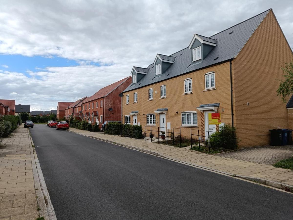 3 Bedroom Townhouse Near Bicester Village Zewnętrze zdjęcie
